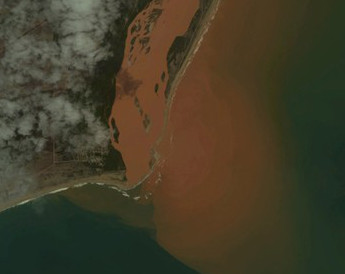 De Mariana ao litoral do Espírito Santo: o antes e depois da lama vistos do espaço