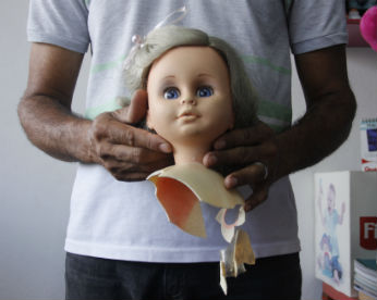 Oficina de Brinquedos: eles trazem a boneca amada de volta em oito dias