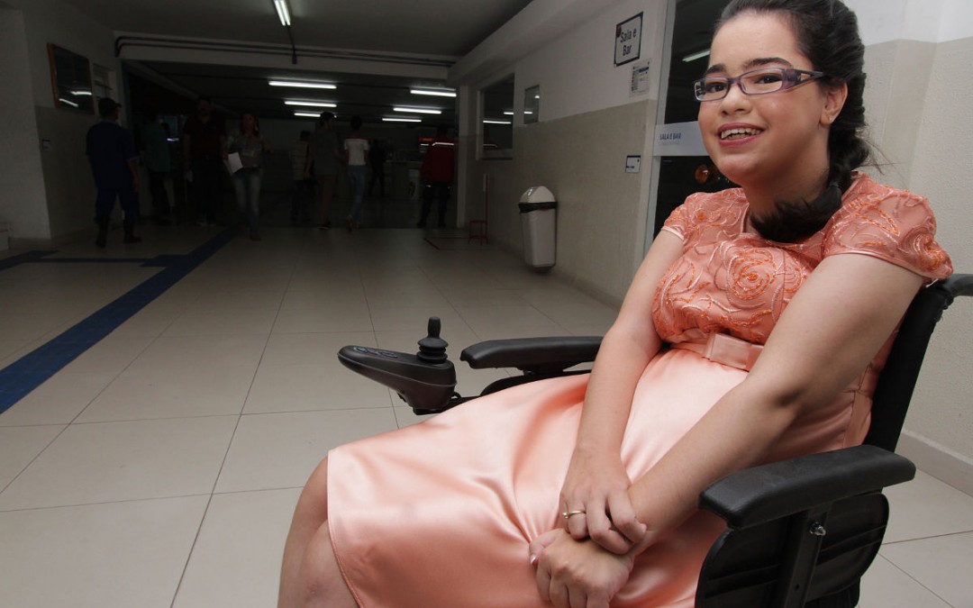 Bacharel com paralisia cerebral é aprovada na OAB-PE