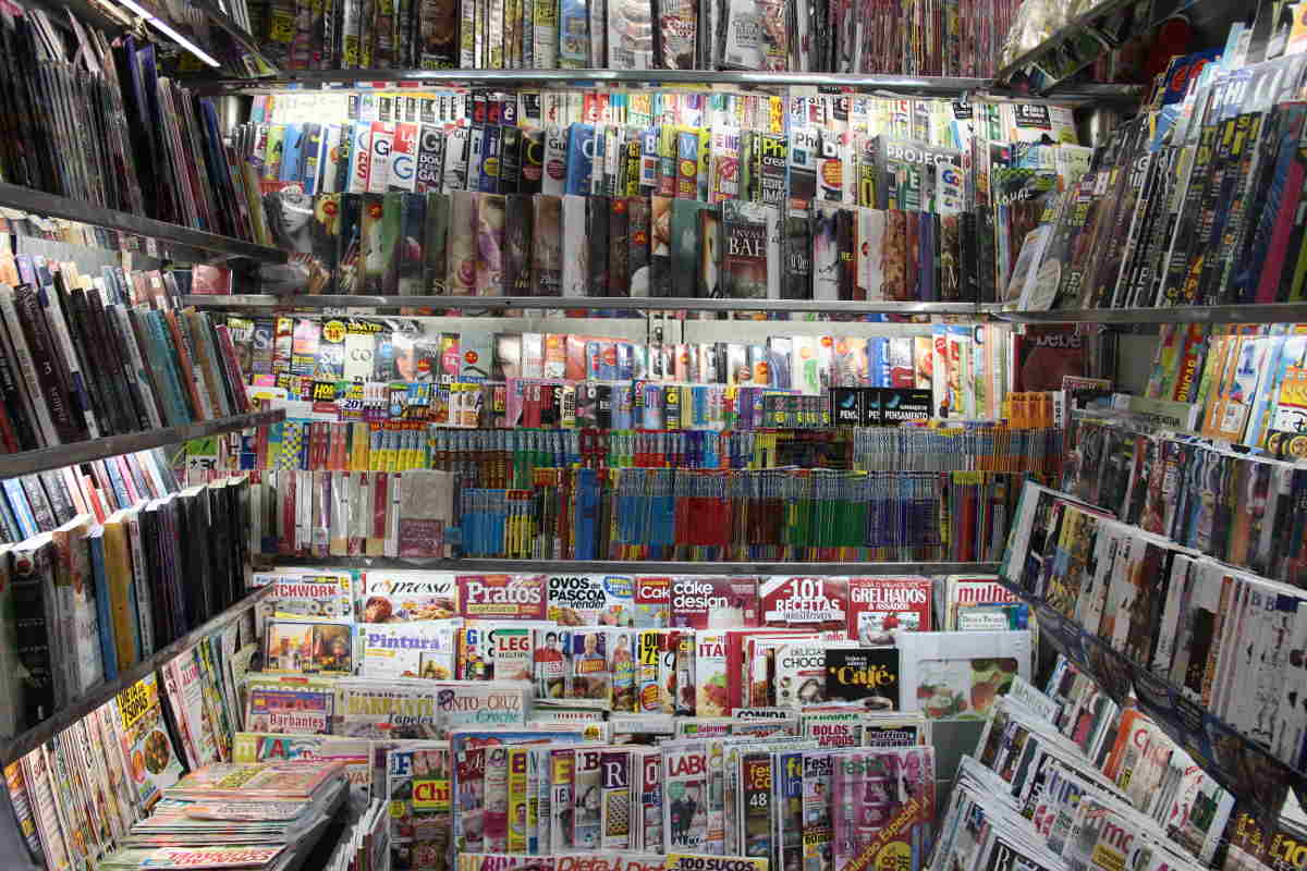 Bancas de revistas resistem numa metrópole que lê cada vez menos