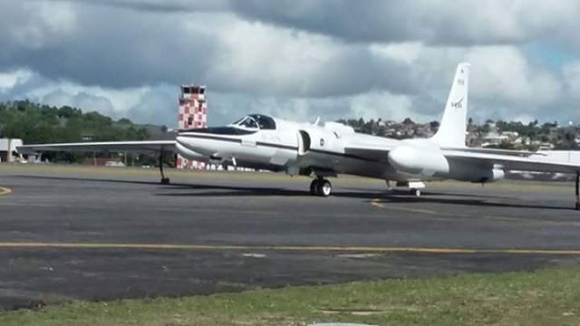 Avião da Nasa pousa no Aeroporto do Recife