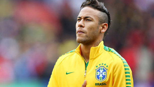 Homem que fingia ser Neymar para extorquir mulheres é preso