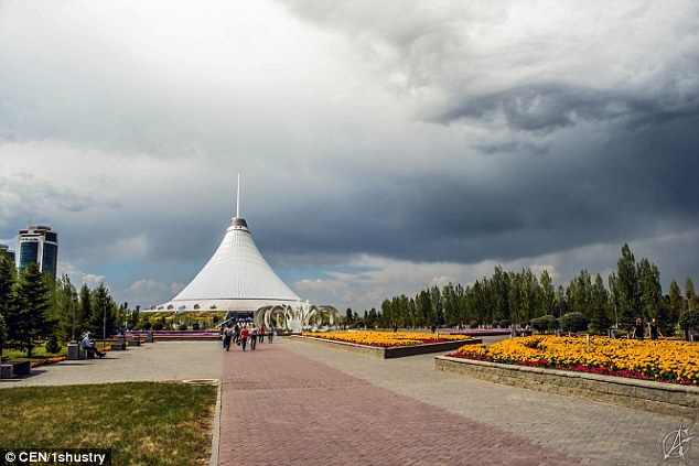 Fotografia tirada no Cazaquistão mostra “olho” no céu