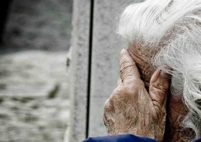 Música pode frear desenvolvimento do Alzheimer, diz estudo