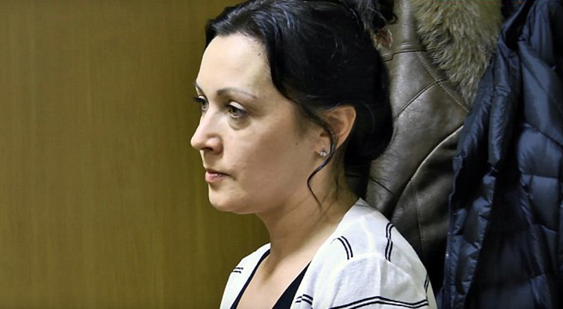 Mulher é presa por esfaquear marido após apanhar por 15 anos