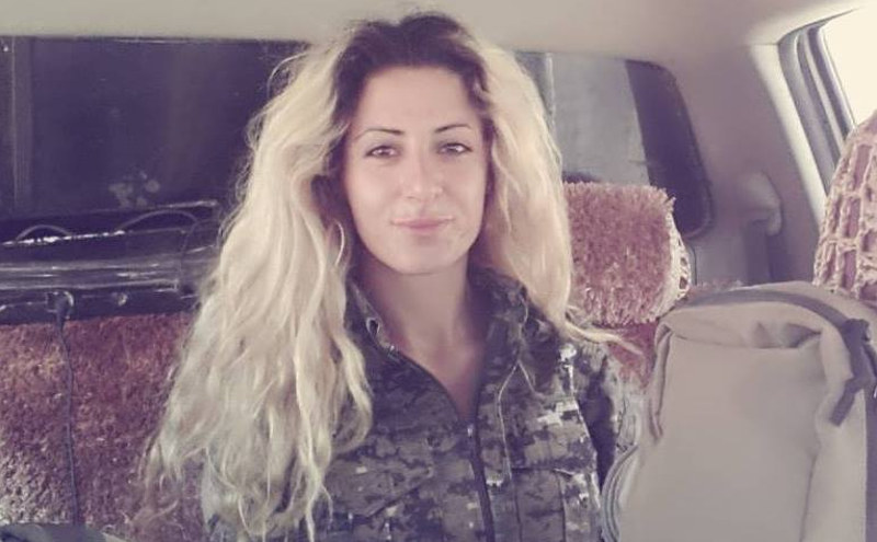 Mulher que matou 100 soldados do Estado Islâmico diz temer pela própria vida