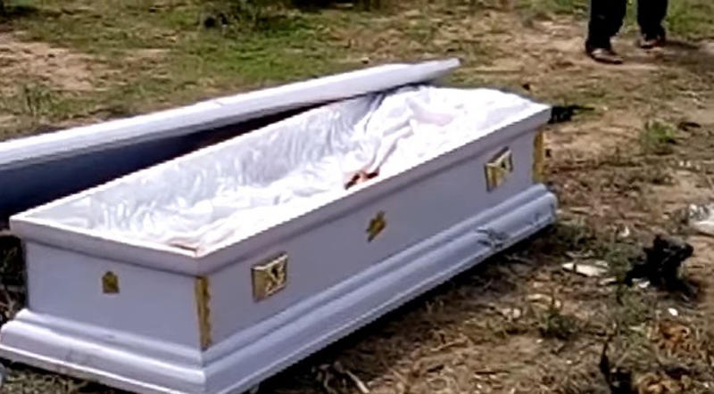 Cadáver é roubado em funeral por causa de dívida