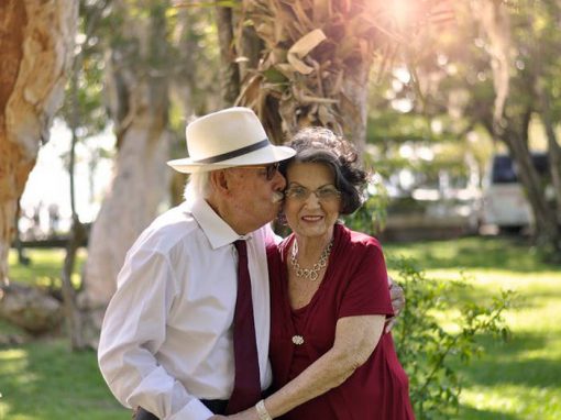 Ensaio de idosos casados há 70 anos emociona a web