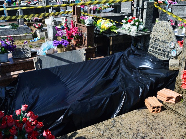 Ladrões roubam corpo de cemitério em Santa Catarina