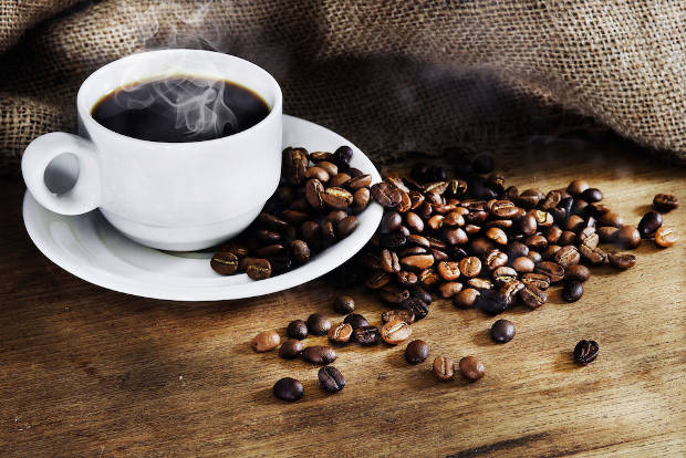Tomar café diminui risco de câncer no fígado em até 50%