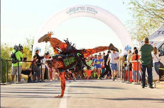 Acrobata recifense do Cirque Du Soleil quer inspirar estudantes a ganharem o mundo