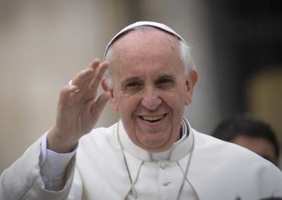 Brasileiros podem enviar uma carta ao Papa Francisco e ela será respondida