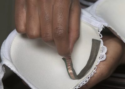 Adesivo “anti-estupro” para roupa íntima é criado