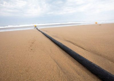 Microsoft e Facebook concluem cabo submarino que liga EUA à Europa