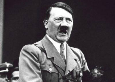 Hitler matava por desvio em prazeres sexuais fora do comum, aponta livro