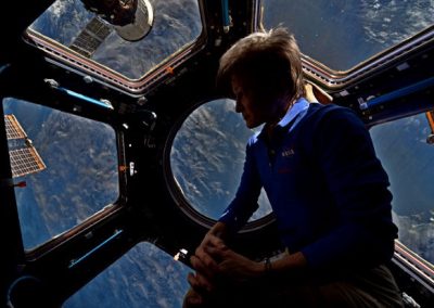Astronauta quebra recorde de mais tempo no espaço