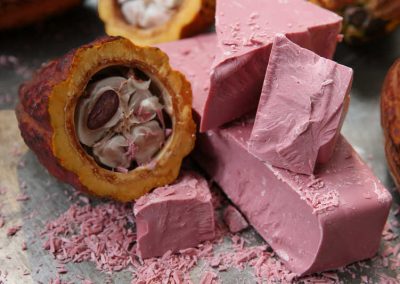 Empresa suíça alega ter criado 4° tipo de chocolate: rubi
