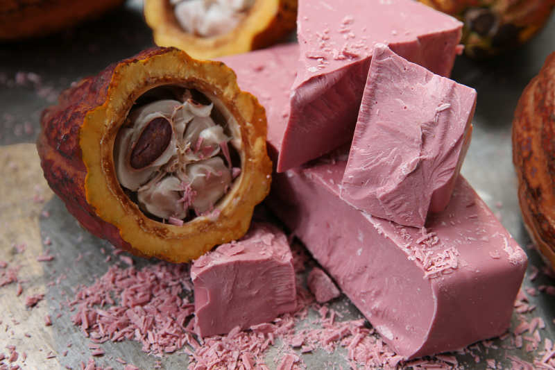 Empresa suíça alega ter criado 4° tipo de chocolate: rubi