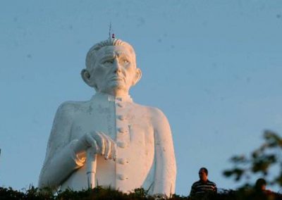 Erro na data de nascimento de Padre Cícero pode alterar feriado no Nordeste