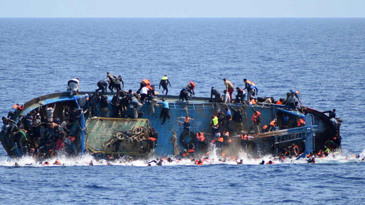 Câmera registra naufrágio de mais de 500 pessoas no Mediterrâneo