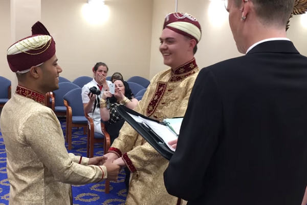 Após preconceito e tentativa de suicídio, muçulmano realiza sonho de casamento gay