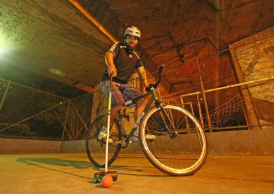 Grupo de ciclistas quer reavivar prática de Bike Polo no Recife