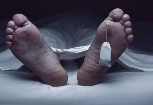 Legista percebe corpo roncando após homem ser dado como morto por três médicos