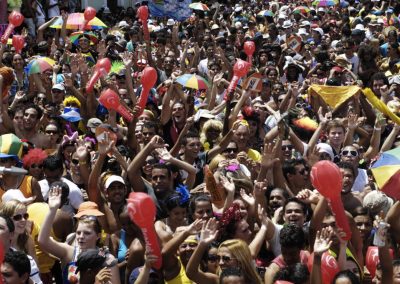 Foliões relatam perrengues que (quase) acabaram com seu carnaval